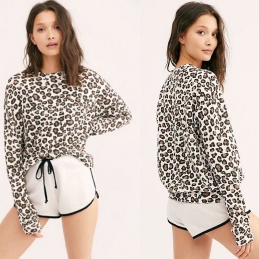 monrow leopard seamed sweatshirt